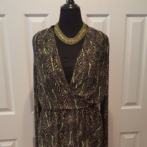 Plus Size Dress for Work (Necklace not included)0